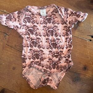 Kate Quinn 0-3m bamboo pink floral onesie